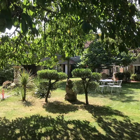 Domaine Saint-martin D *