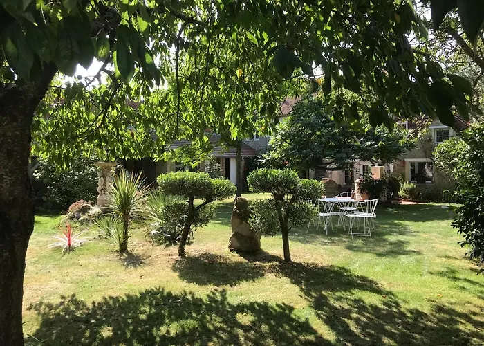 Domaine Saint-martin D *