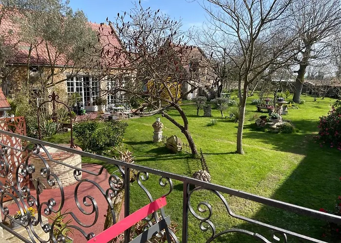 Domaine Saint-martin D Country house *